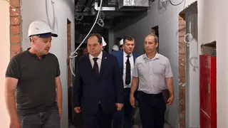 Ростислав Гольдштейн проверил ход строительства новых больниц в Сыктывкаре