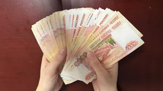 Для всех, кто хранит дома купюры 5 000 рублей - важное изменение в марте