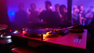 Блогер Скуфи из Рязани начал беспорядки в тбилисском клубе из-за высоких цен