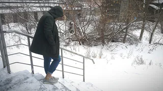 Это мода или глупость? Рязанский врач рассказал, чем опасны подвороты зимой