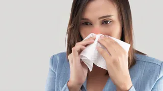 Почему заложен нос или текут сопли?