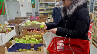 Если возьмете, то окажетесь в больнице: Роскачество нашло кишечную палочку в трех марках молочки