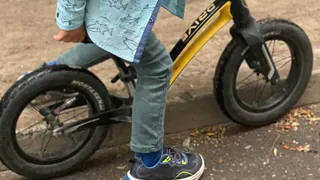 В Канищево у ребенка украли беговел