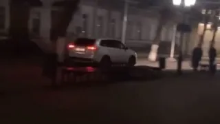 Ночной дрифт: на улице Почтовой сняли на видео несущуюся иномарку