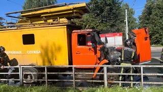 Во Владимире на проспекте Строителей полыхал грузовик