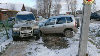 В Порецком водитель въехал в припаркованную иномарку из-за внезапно случившегося инсульта