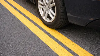 Всего одно касание разметки — и 7500 рублей: водители массово попадаются на этой ошибке