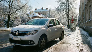 Выкупил "убитый" Логан 2019 года и 260 000 км пробега почти даром: перебрал подвеску и сделал химчистку - получил почти новенькое авто