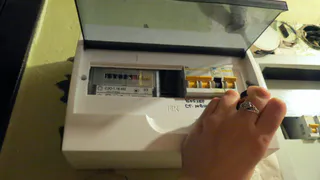 Жулики, прикрываясь трагедией в Кемерово, впаривают рязанским пенсионерам новые электросчетчики