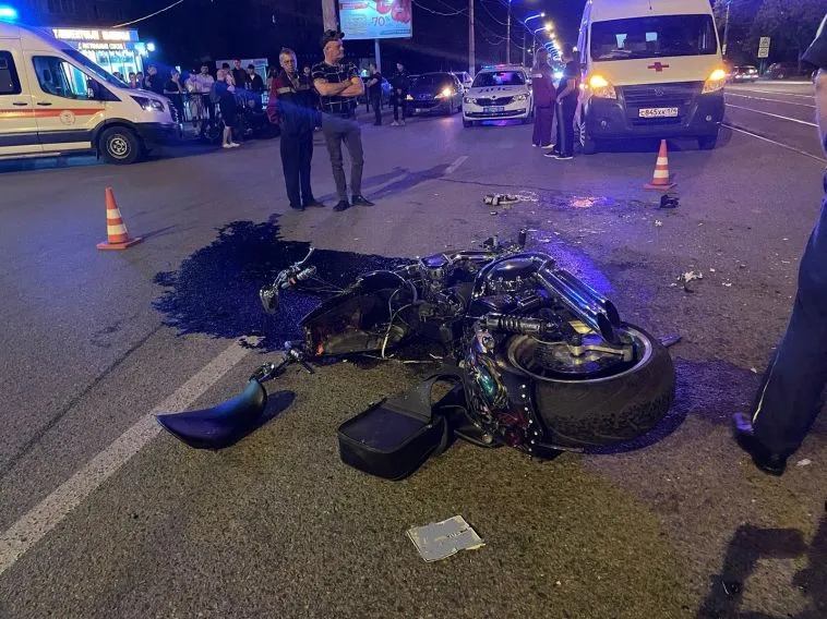 Мотоциклист погиб в ДТП в Магнитогорске: ему не уступили дорогу при левом повороте