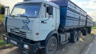 Жители Солотчи возмущены фурами под окнами