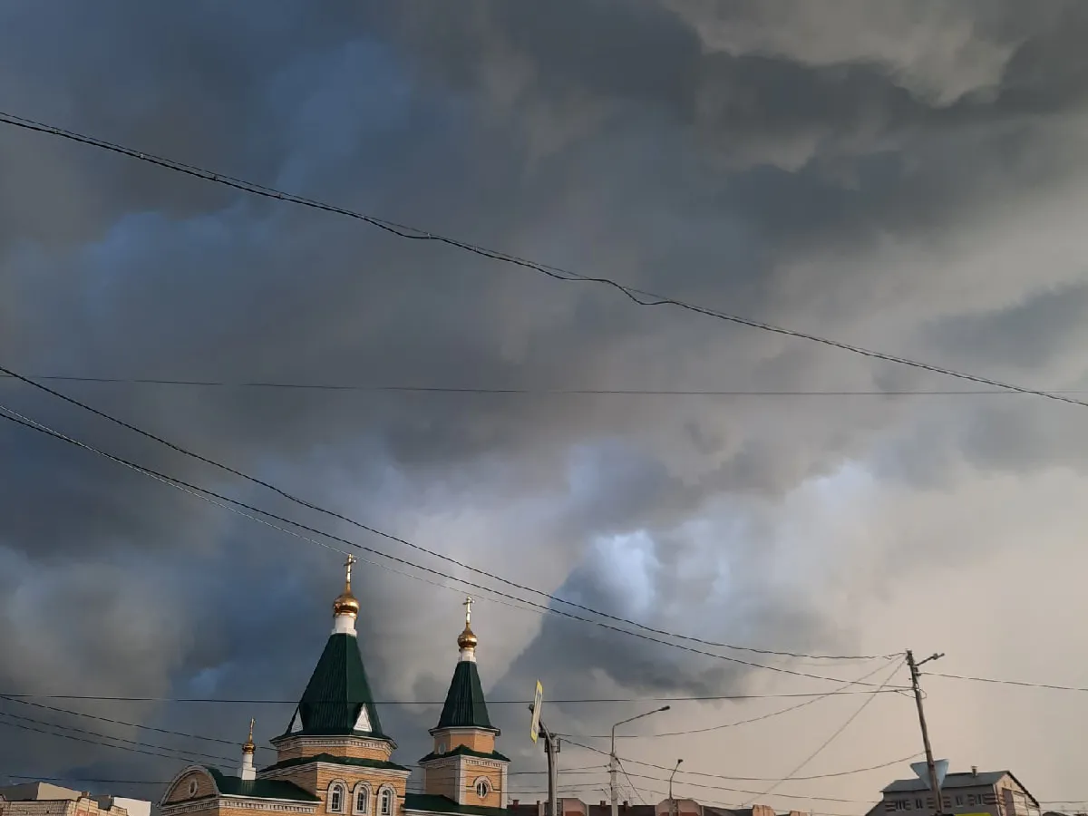 Штормовое предупреждение: Челябинскую область ждут грозы, ливни и резкое похолодание