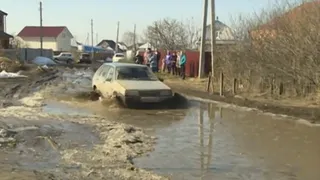 В селе Дубровичи водители не могут проехать по бездорожью