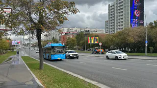 Наезд одним колесом на сплошную линию разметки – лишение прав или нет? Верховный суд поставил точку