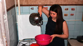 Жителям на улице Тимакова придется запастись водой