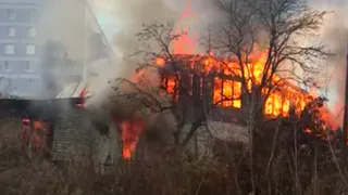 Пожар в микрорайоне Канищево: появилось еще одно видео