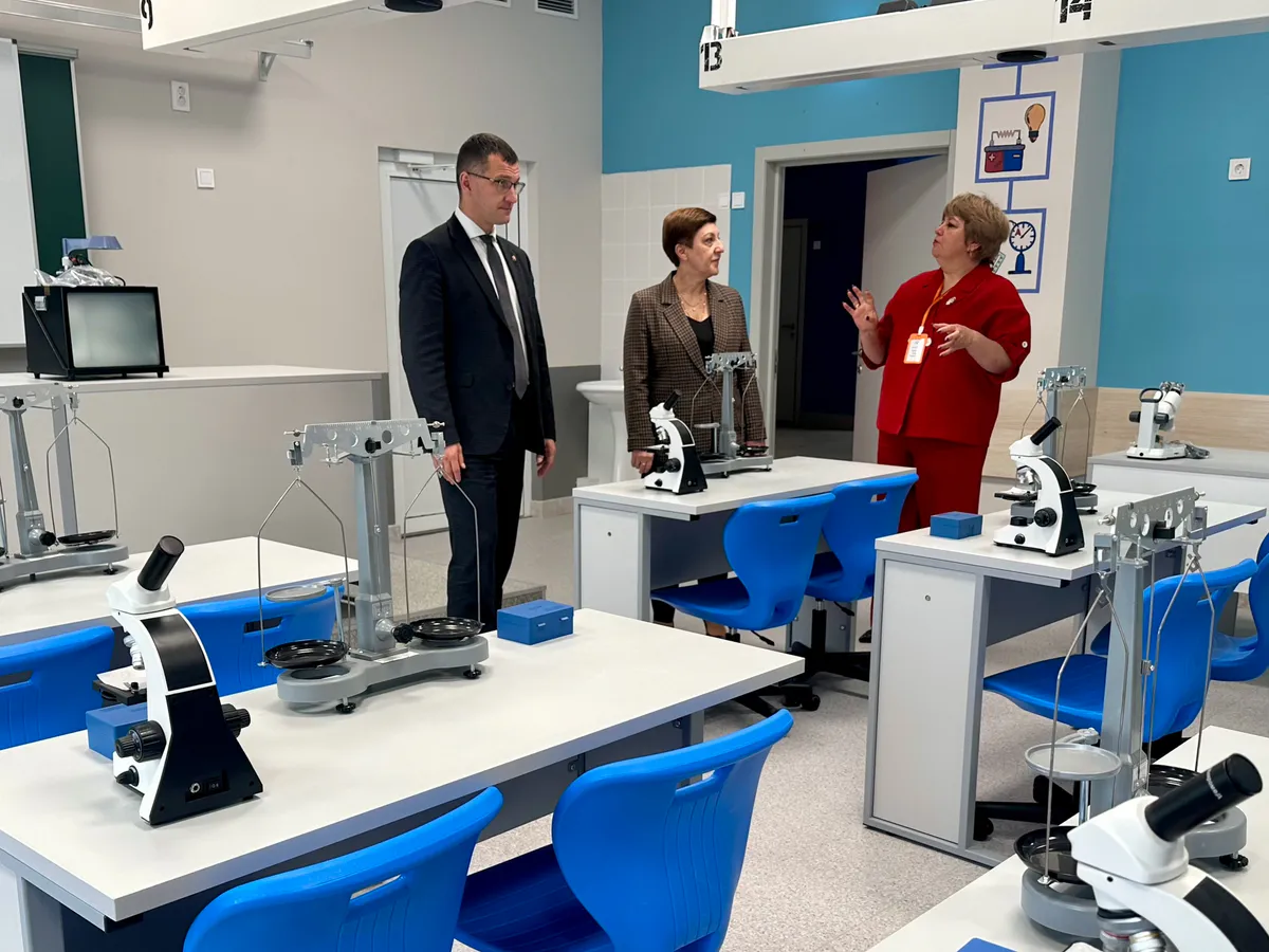 Виталий Литке оценил новые образовательные пространства Магнитогорска в ходе рабочего визита