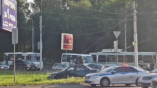 ДТП возле Глобуса - автомобиль вылетел на обочину