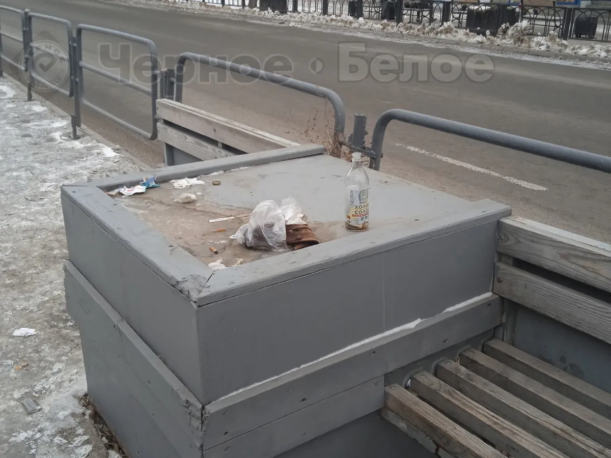 Магнитогорцы жалуются на замусореные остановки общественного транспорта