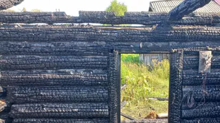 В Коми за сутки ликвидировали три пожара: горели бани и машина