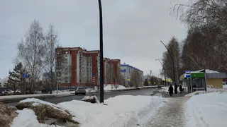 «Время 13:00, на столбах везде свет горит»