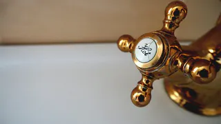 Жители микрорайона Канищево больше месяца сидят без горячей воды: комментарий РМПТС