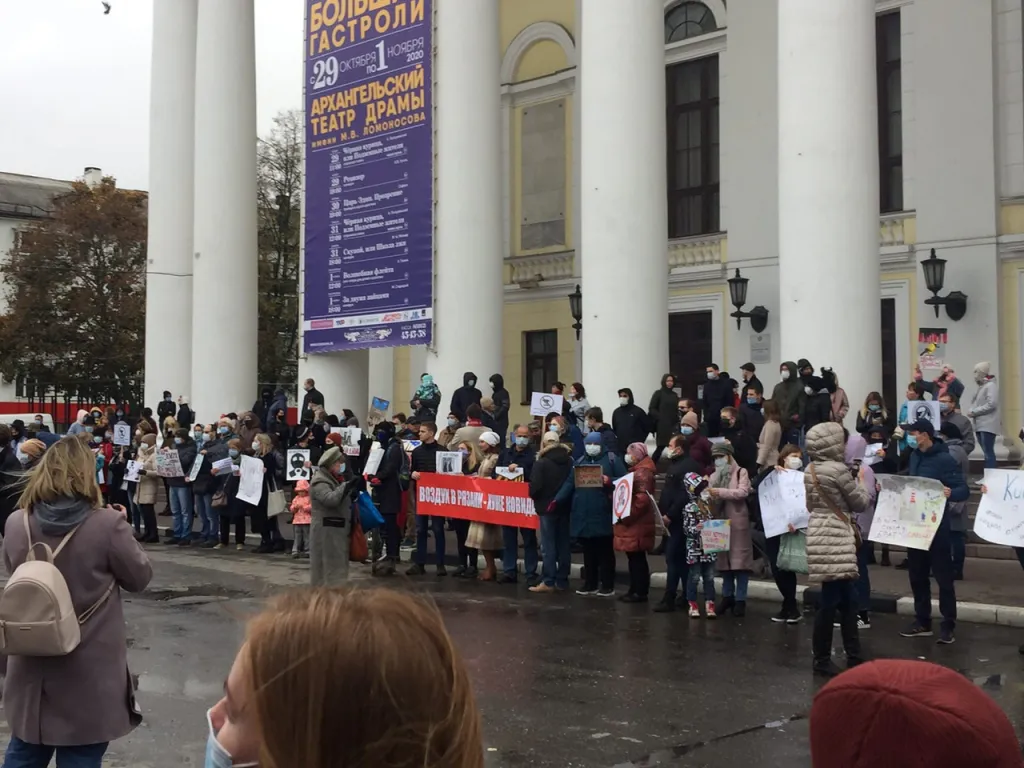 Конкурс «Запиши видеообращение к Сечину»: рязанские активисты решили спасать экологию необычным способом