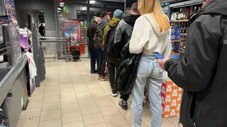 На кассах в "Пятерочке" появилась новая хитрость для всех, кто платит по карте - запомните фразу, чтобы сказать ее продавцу в нужный момент