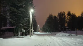 В Усинске выявили незаконное размещение линий связи на опорах электросетей