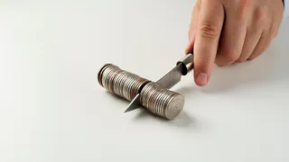 Возможно лишение лицензий областных управляющих компаний, задолжавших энергетическими организациями