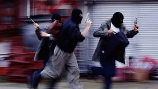 По горячим следам: полиция Нижнекамска поймала трёх вооружённых грабителей