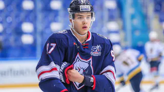 Игрок «Нефтехимика»: «Я нападающий на льду, а в жизни – за оборону»