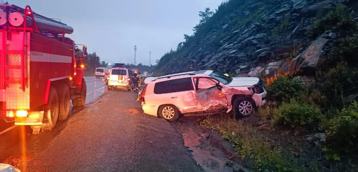 Лобовое столкновение на трассе М-5 в Челябинской области: водитель Lada Kalina погиб