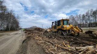 На трассе Владимир – Юрьев-Польский – Переславль-Залесский проводят расчистку обочин