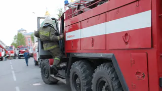 В Рязани на улице Вишневой сгорела квартира, есть пострадавший