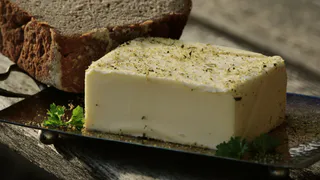 Брикет яда: Роскачество назвало 2 марки сливочного масла, которые ни в коем случае нельзя покупать