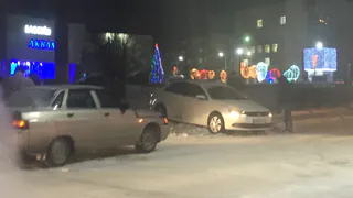 На Высоковольтной не разъехались "десятка" и Фольксваген Поло