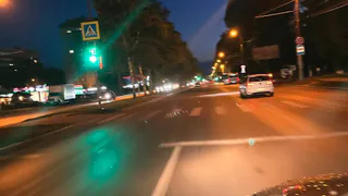 В Рязани таксист устроил аварию на парковке