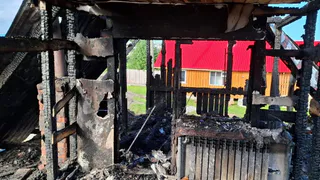 В Коми неисправная электрика уничтожила дом в деревне Гам