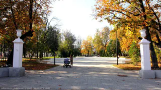 79 фонарей и 21 лавочка: благоустройство Наташкиного парка на стадии завершения