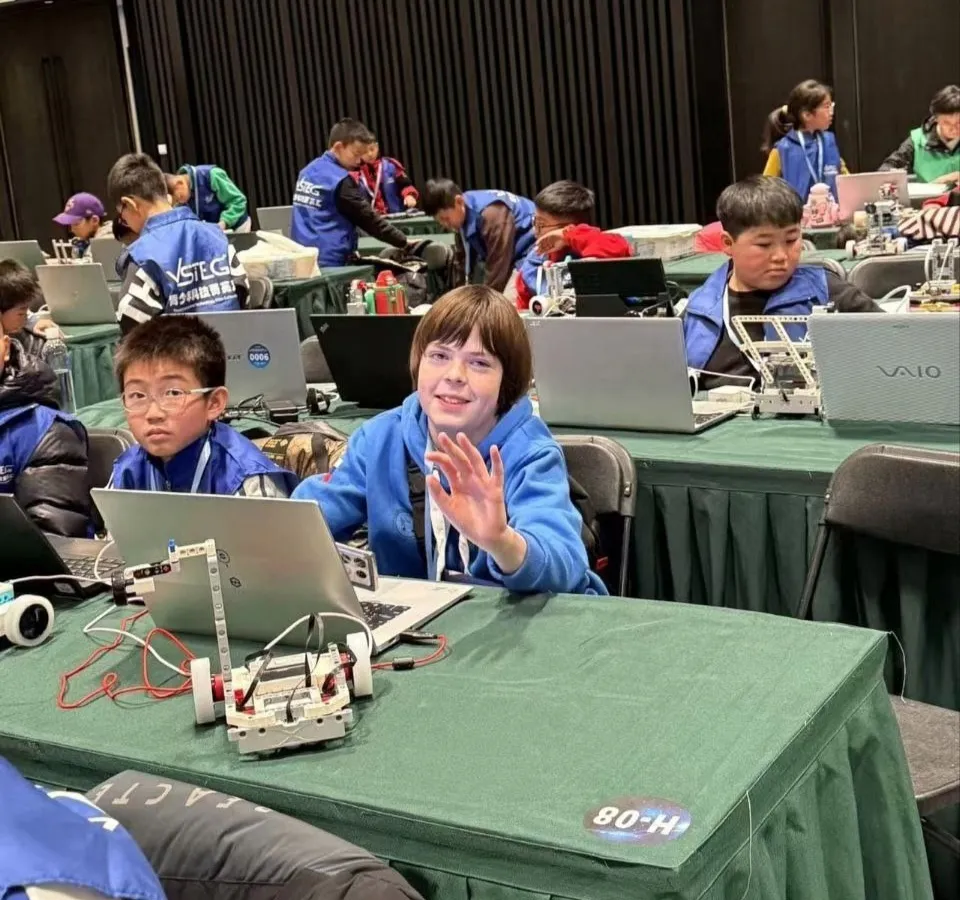 Магнитогорские школьники стали призёрами международных соревнований по искусственному интеллекту в Китае