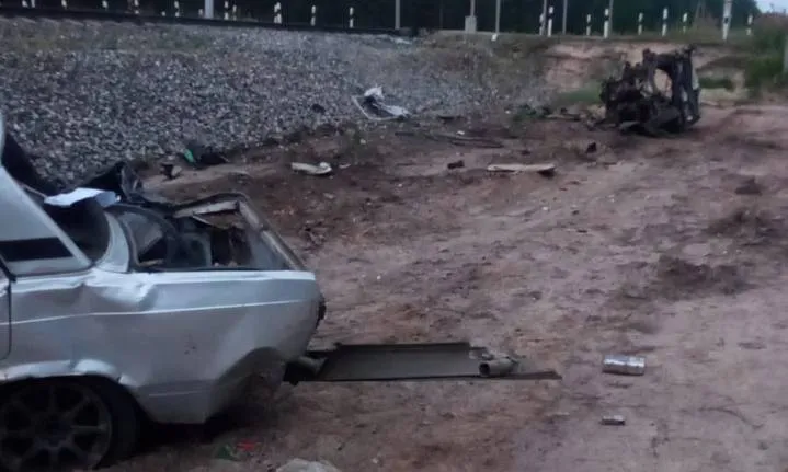 Поезд снес автомобиль в Коми: прокуратура начала проверку