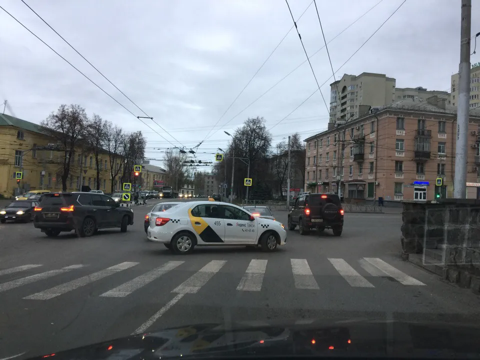 Как водители хитрят на Первомайском проспекте: мнение ГИБДД