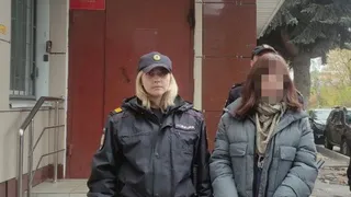 В Рязани полицейские поймали закладчицу наркотиков из Якутска