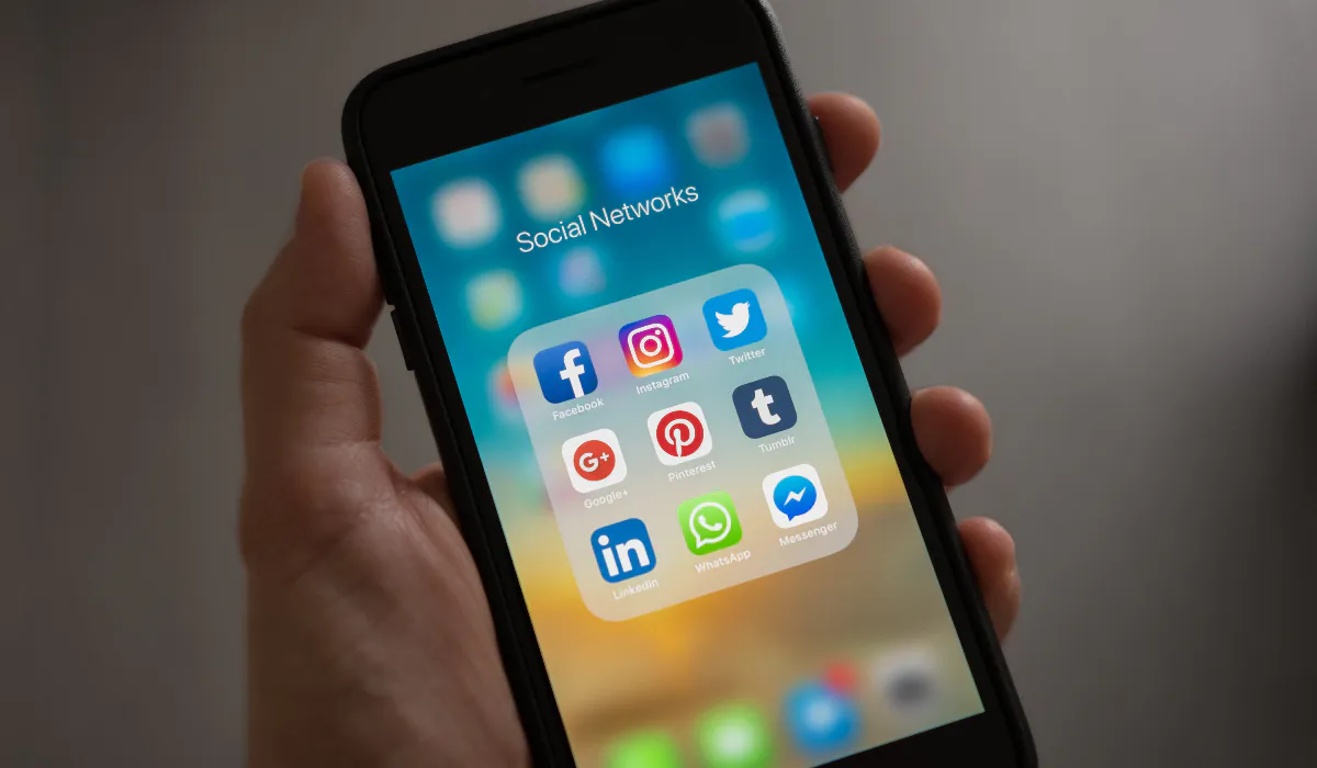 Тяжёлое решение: с марта WhatsApp прекращает работу в России