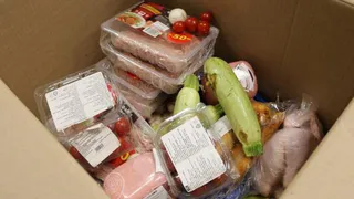 Магазины смогут бесплатно раздавать продукты нуждающимся