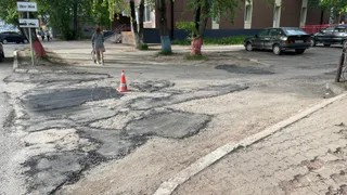 Жители Челябинской области пожаловались губернатору области Текслеру на опасную дорогу