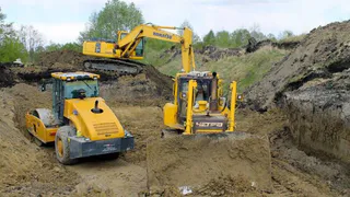 Мельниченко сообщил о строительстве двух новых дорог