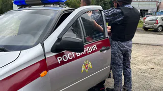 В Пензе пьяный дебошир ударил палкой 40-летнего прохожего