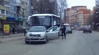В Канищеве на видео сняли конфликт между водителями
